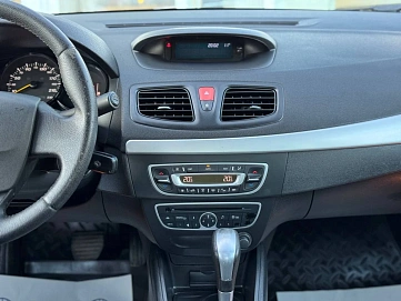 Renault Fluence, 2011г, передний привод, автомат