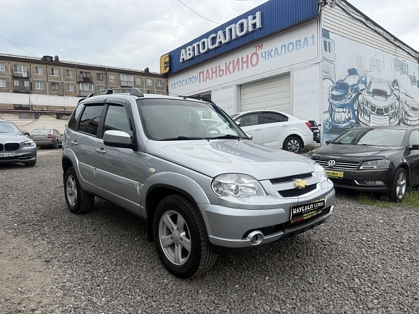 Chevrolet Niva, 2015г., полный привод, механика