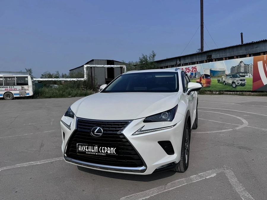 Lexus NX, 2018г., полный привод, вариатор