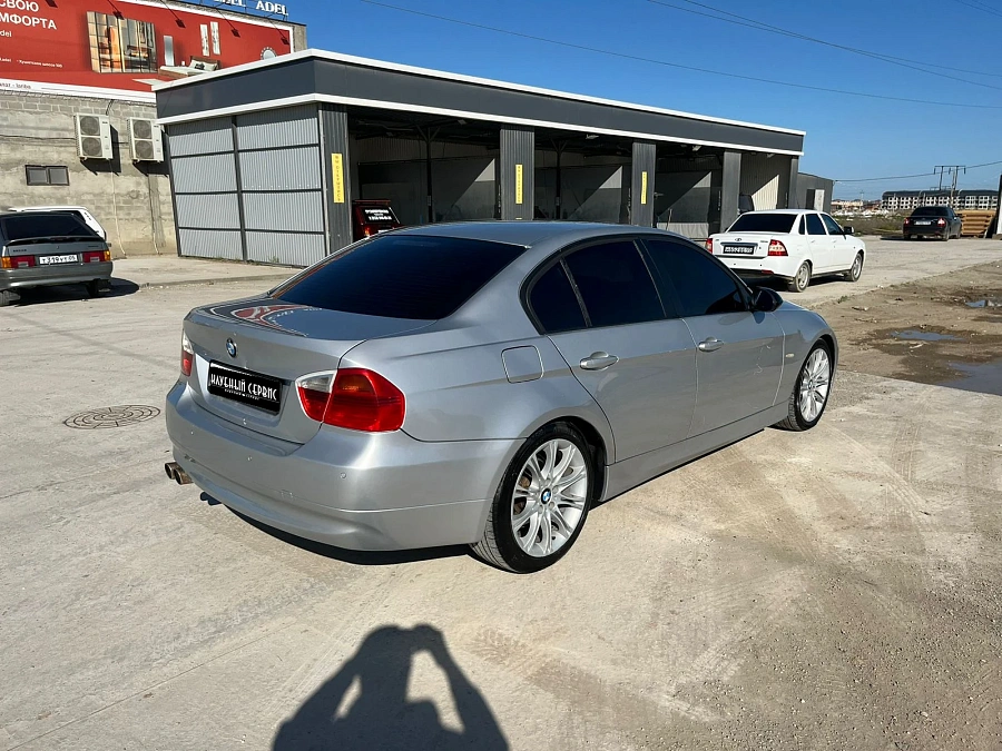 BMW 3 серии, 2005г., задний привод, автомат