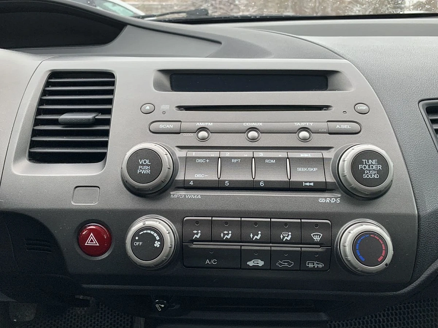 Honda Civic, 2010г., передний привод, механика