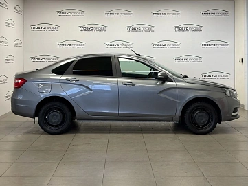 Lada (ВАЗ) Vesta, 2017г, передний привод, механика