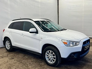 Mitsubishi ASX, 2012г, передний привод, вариатор