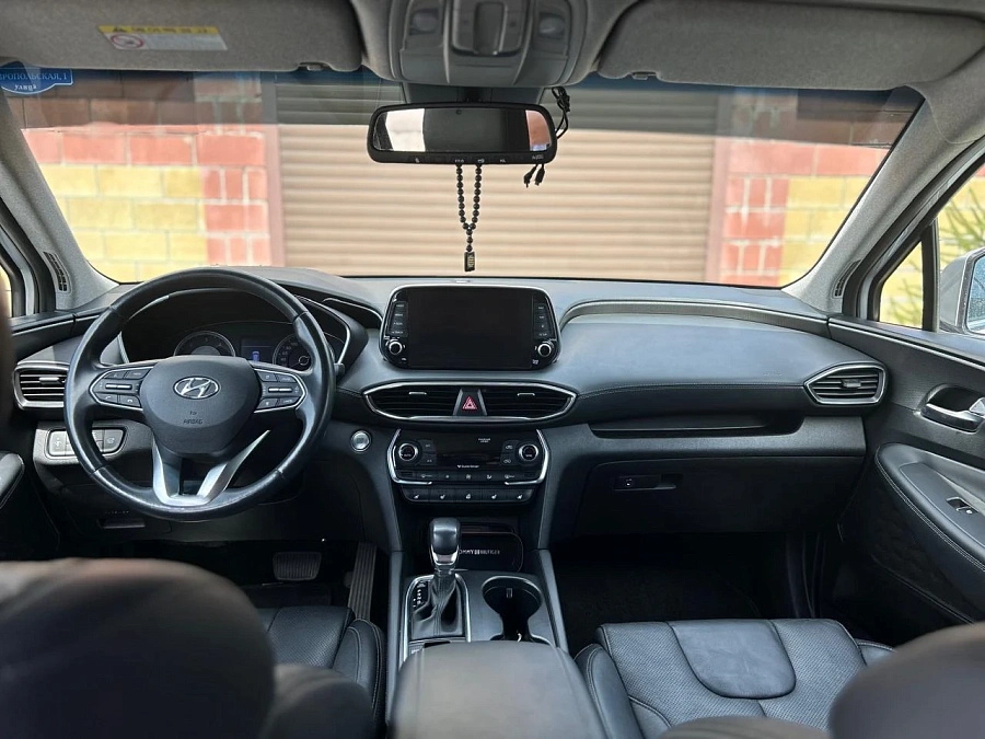 Hyundai Santa Fe, 2019г., полный привод, автомат
