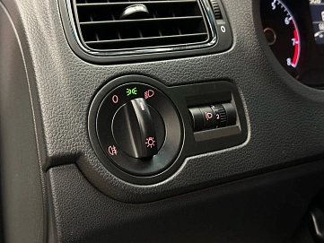 Volkswagen Polo, 2019г, передний привод, механика