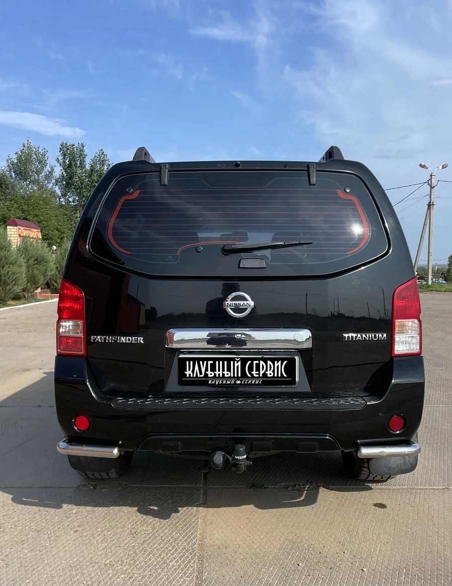 Nissan Pathfinder, 2011г., полный привод, автомат