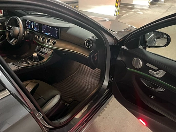 Mercedes-Benz E-Класс, 2022г, полный привод, автомат