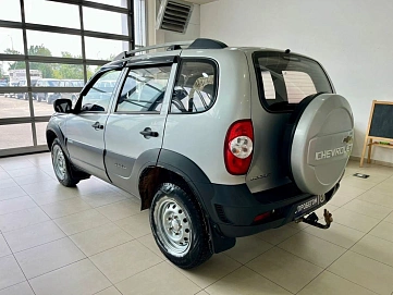 Chevrolet Niva, 2013г, полный привод, механика