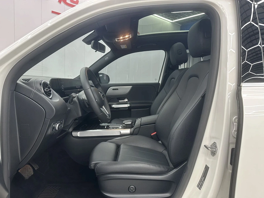 Mercedes-Benz GLB, 2021г., передний привод, робот