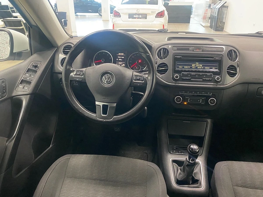 Volkswagen Tiguan, 2014г., передний привод, механика