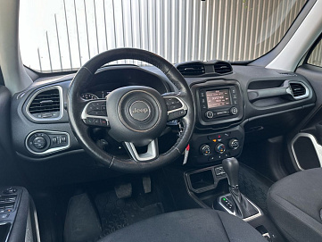 Jeep Renegade, 2018г, передний привод, робот