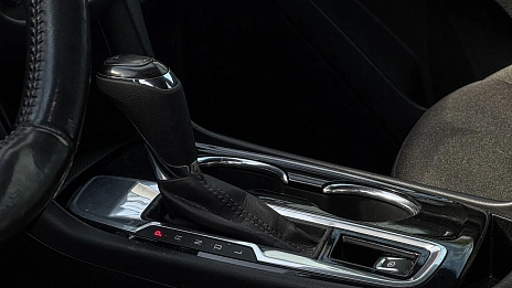 Chevrolet Equinox, 2019г., передний привод, автомат