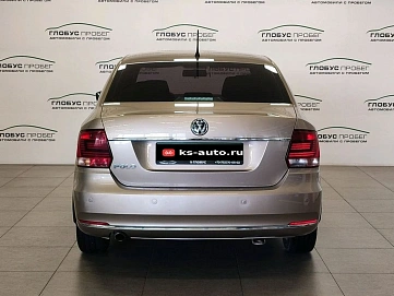 Volkswagen Polo, 2015г., передний привод, автомат