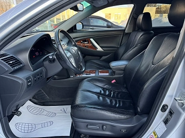 Toyota Camry, 2010г, передний привод, автомат