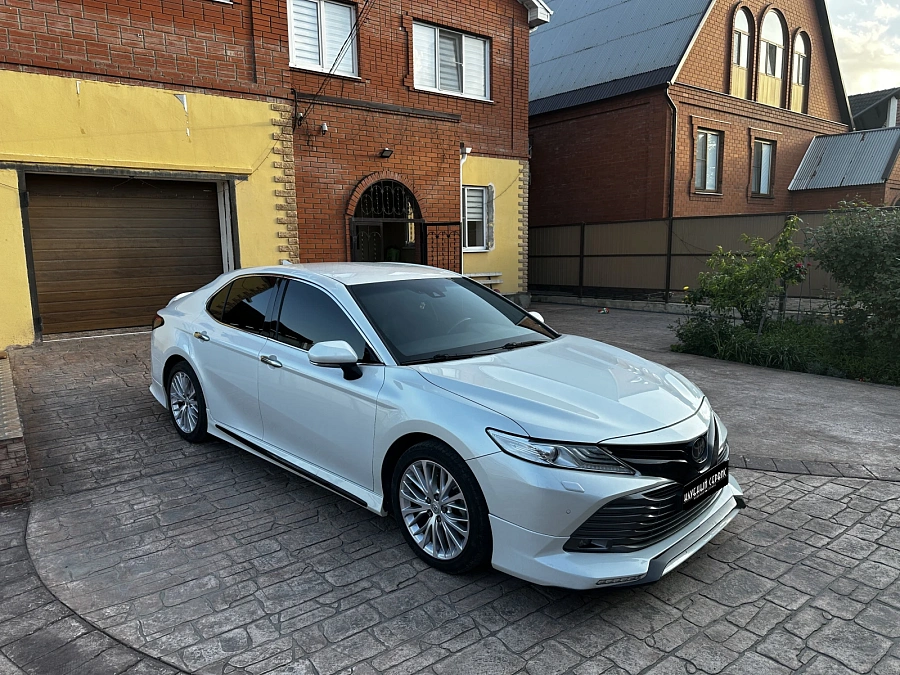 Toyota Camry, 2019г., передний привод, автомат