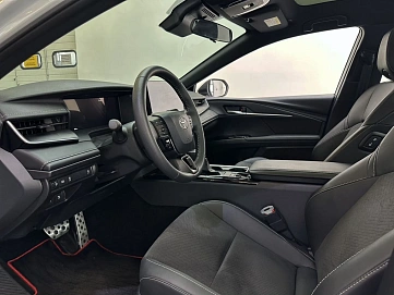 Toyota Camry, 2024г, передний привод, вариатор