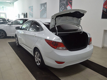 Hyundai Solaris, 2012г, передний привод, автомат