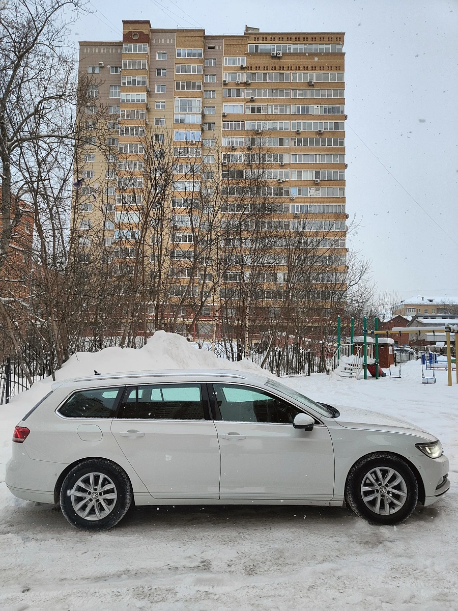 Volkswagen Passat, 2017г., передний привод, робот