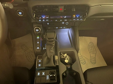 Toyota Land Cruiser Prado, 2024г, полный привод, автомат