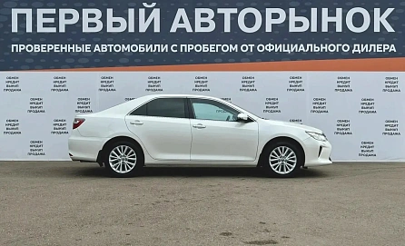 Toyota Camry, 2016г, передний привод, автомат