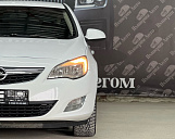 Opel Astra, 2011г., передний привод, автомат