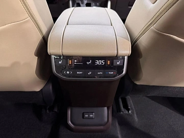 Toyota Highlander, 2025г, полный привод, автомат