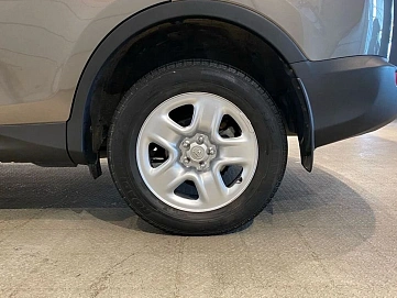 Toyota RAV4, 2015г, передний привод, автомат