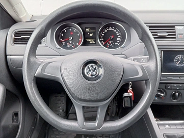 Volkswagen Jetta, 2015г, передний привод, механика
