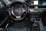 Lexus ES, 2013г., передний привод, автомат