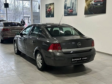 Opel Astra, 2011г, передний привод, механика