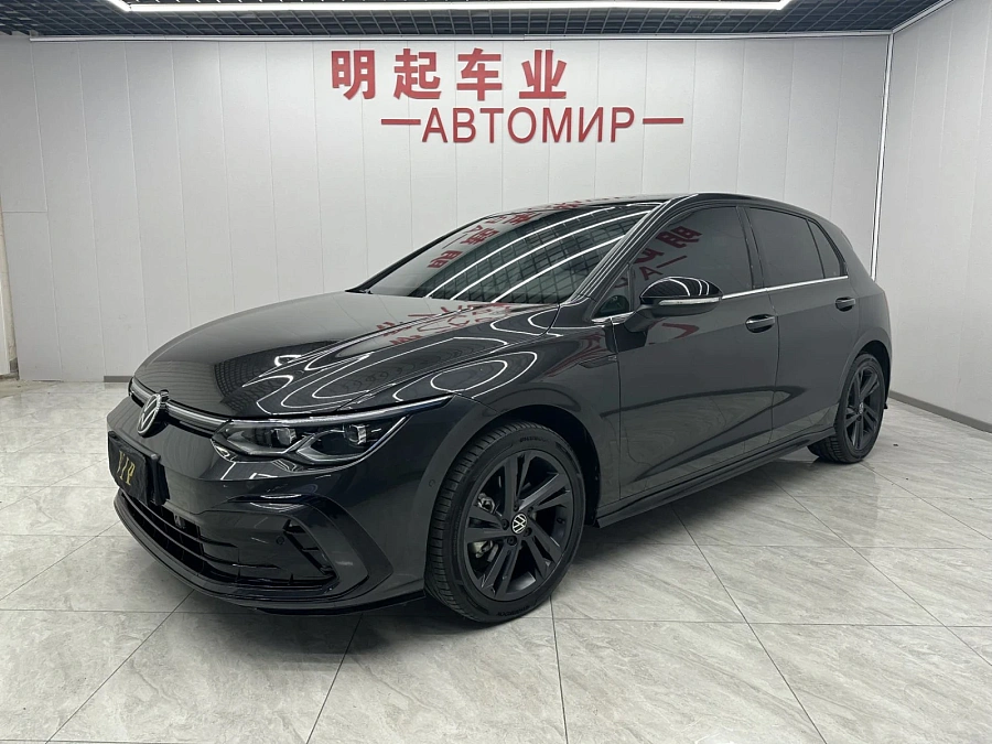 Volkswagen Golf, 2022г., передний привод, робот