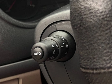 Renault Clio, 2006г, передний привод, механика