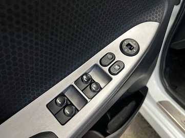 Hyundai Solaris, 2015г, передний привод, автомат