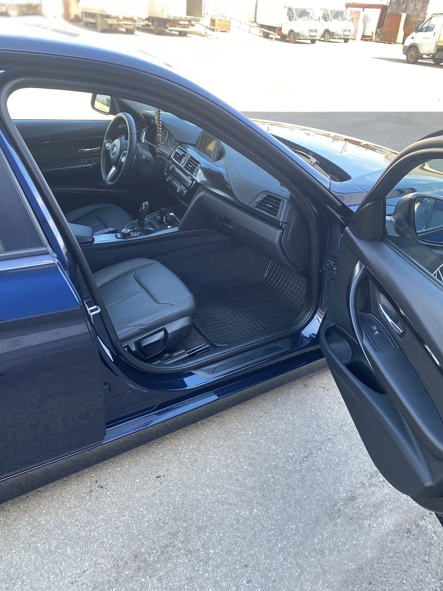 BMW 3 серии, 2013г., задний привод, автомат