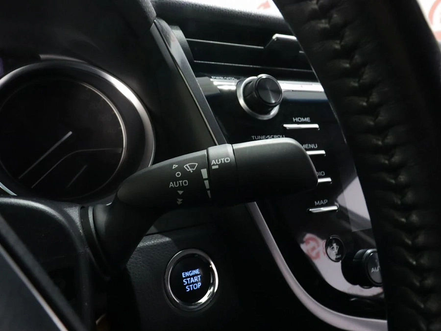 Toyota Camry, 2020г., передний привод, автомат