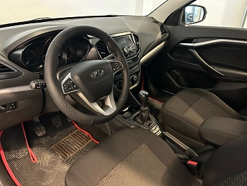 Lada (ВАЗ) Vesta, 2018г, передний привод, механика