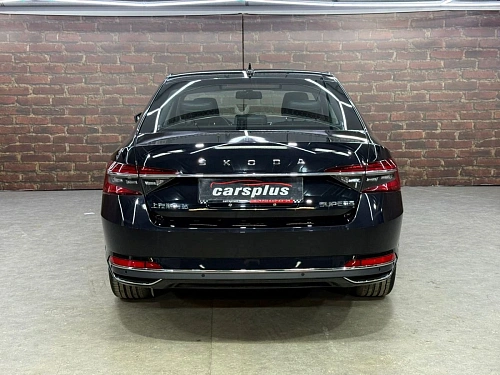 Skoda Superb, 2025г, передний привод, робот