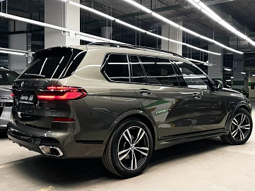 BMW X7, 2023г, полный привод, автомат