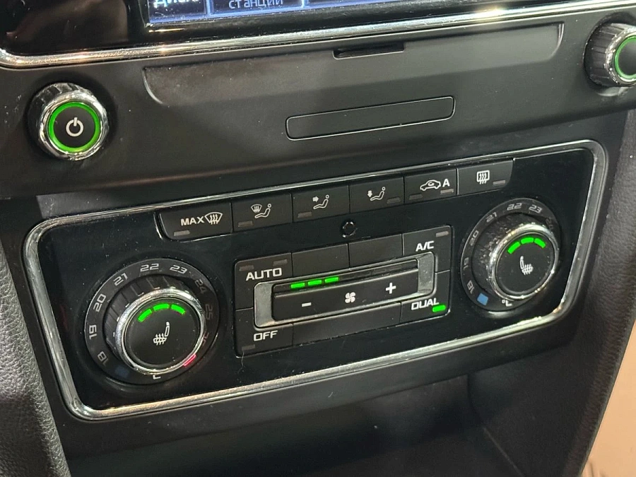 Skoda Superb, 2013г., передний привод, робот