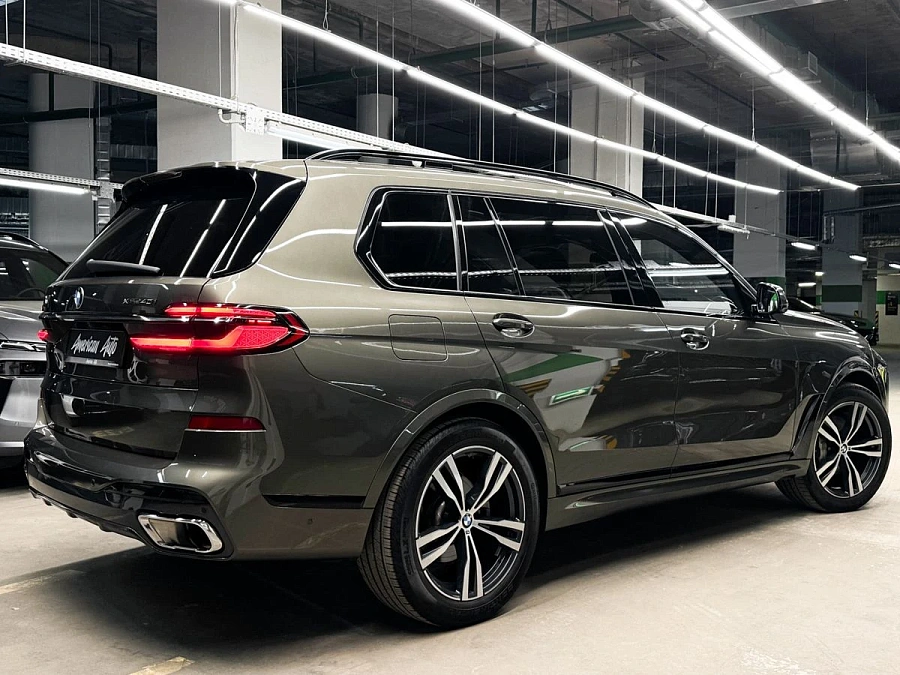 BMW X7, 2023г., полный привод, автомат