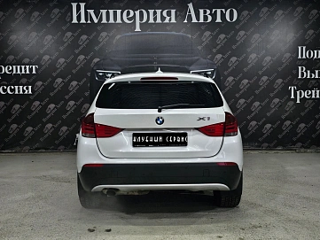 BMW X1, 2012г, задний привод, автомат