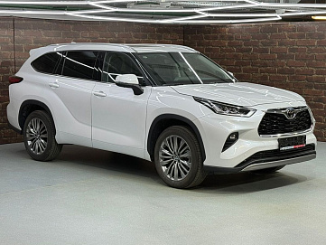 Toyota Highlander, 2025г, полный привод, автомат