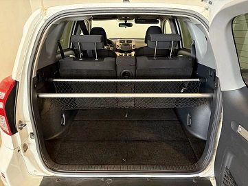 Toyota RAV4, 2012г, передний привод, автомат