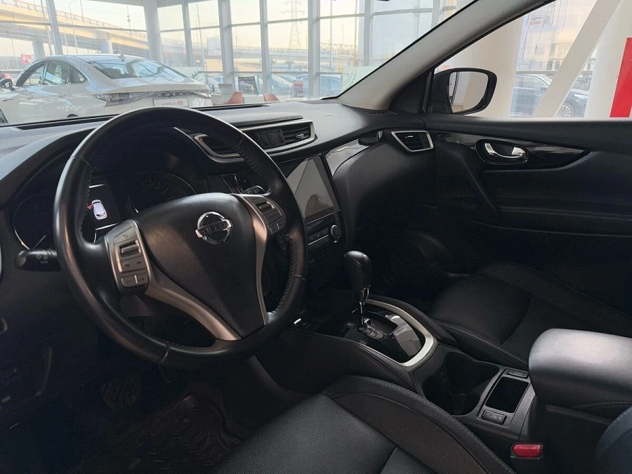 Nissan Qashqai, 2016г., передний привод, вариатор