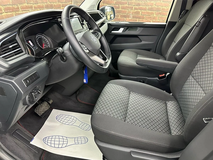Volkswagen Multivan, 2021г., полный привод, робот