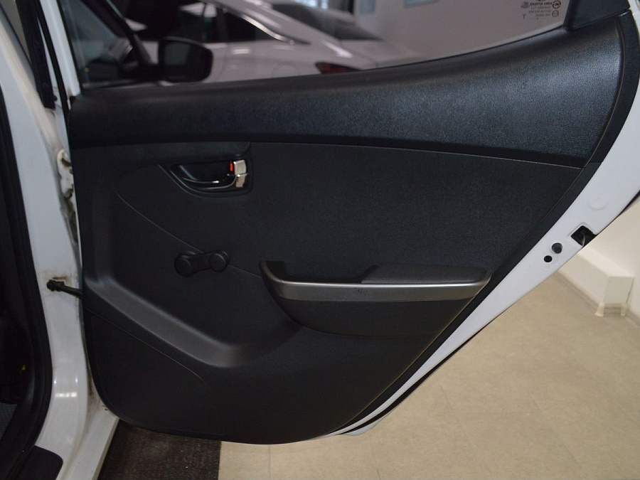 Hyundai Elantra, 2013г., передний привод, автомат
