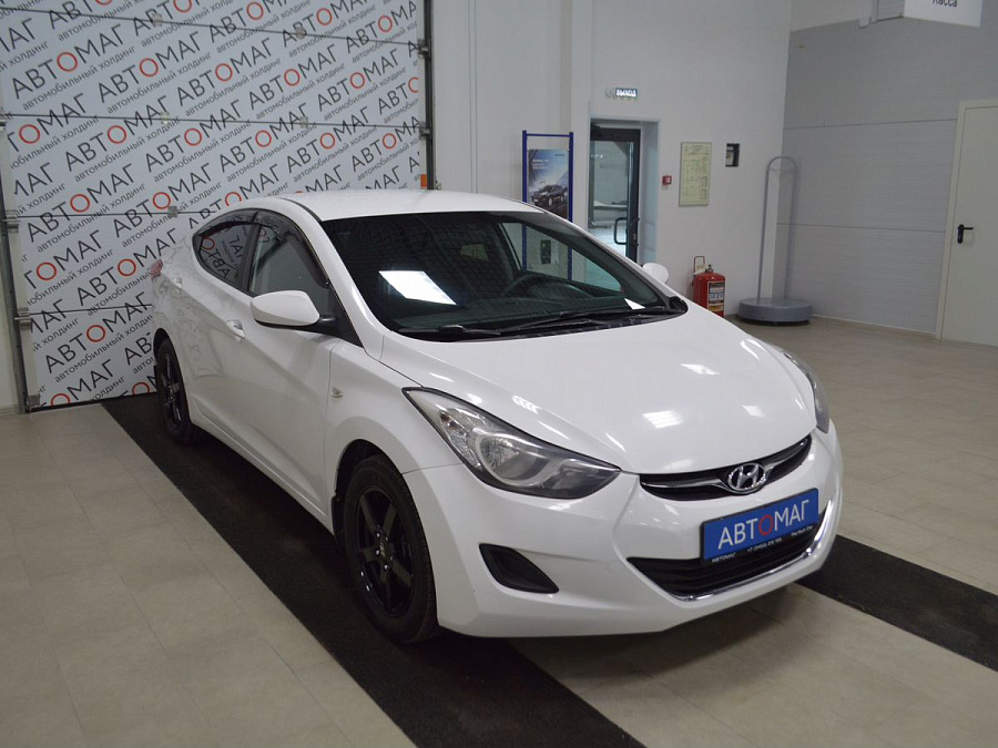 Hyundai Elantra, 2013г., передний привод, автомат