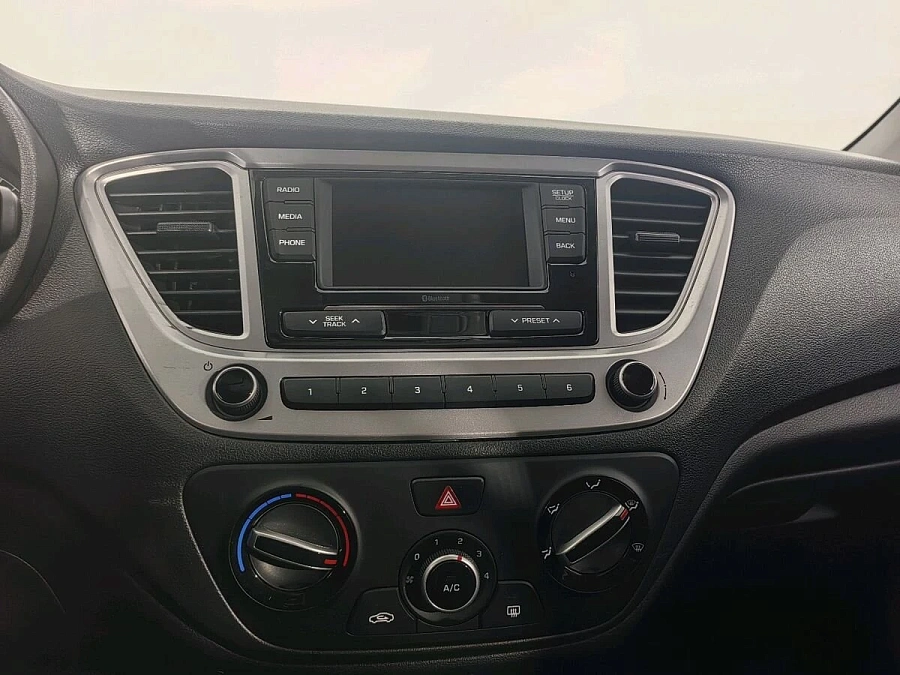 Hyundai Solaris, 2021г., передний привод, автомат