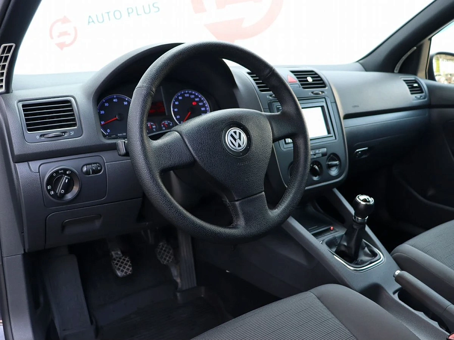 Volkswagen Golf, 2008г., передний привод, механика