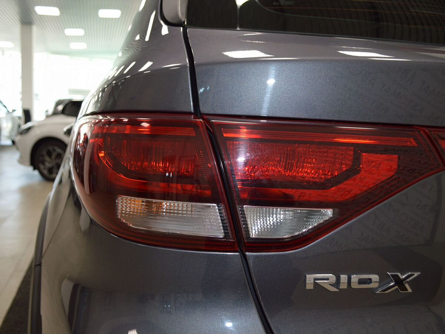 Kia , 2021г., передний привод, автомат